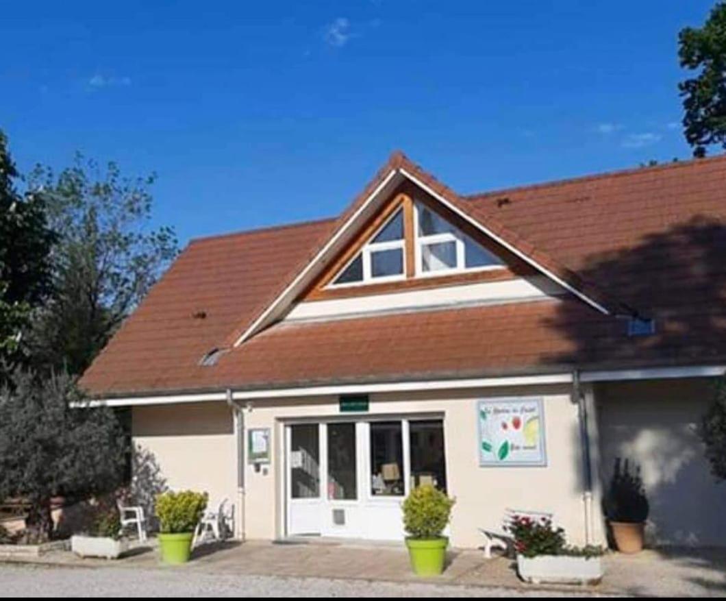 Holiday home Les Jardins Du Castel Annick Et Jean Paul